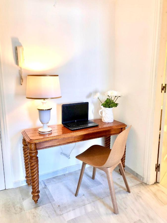 Inspiring Apartment In Carihuela Beach Торремолинос Экстерьер фото